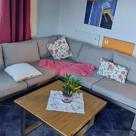 Mit Privatem Balkon Sowie Meer- Und Gebirgsblick Im Modernen Stil Apartment Icod De Los Vinos