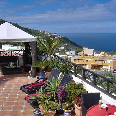 Mit Privatem Balkon Sowie Meer- Und Gebirgsblick Im Modernen Stil *