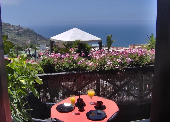 Mit Privatem Balkon Sowie Meer- Und Gebirgsblick Im Modernen Stil איקוד דה לוס וינוס