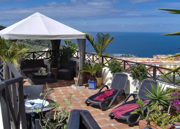 Mit Privatem Balkon Sowie Meer- Und Gebirgsblick Im Modernen Stil アパート イコー・デ・ロス・ビノス