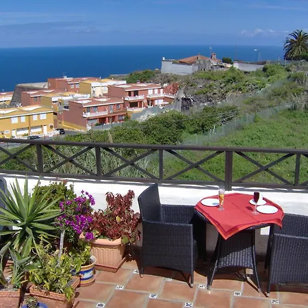 Mit Privatem Balkon Sowie Meer- Und Gebirgsblick Im Modernen Stil *