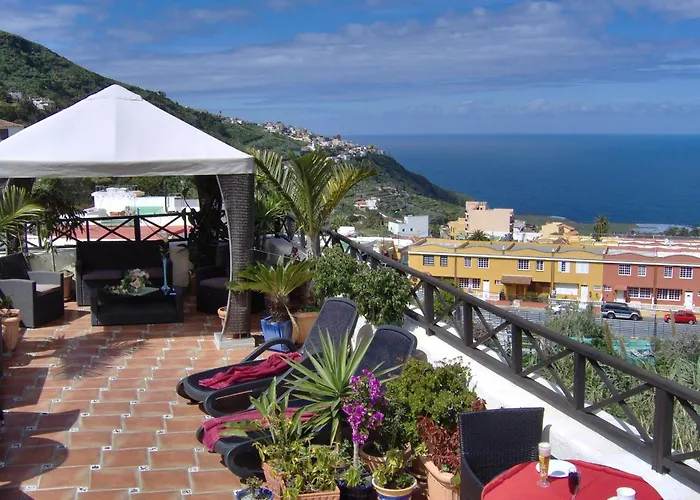 Mit Privatem Balkon Sowie Meer- Und Gebirgsblick Im Modernen Stil *