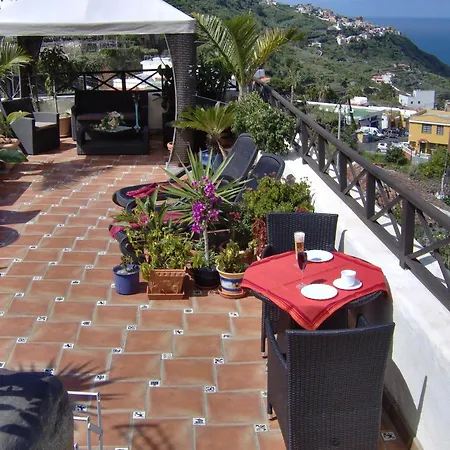 Mit Privatem Balkon Sowie Meer- Und Gebirgsblick Im Modernen Stil شقة *